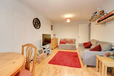 71 The Meadows, Sawbridgeworth, CM21 9RA