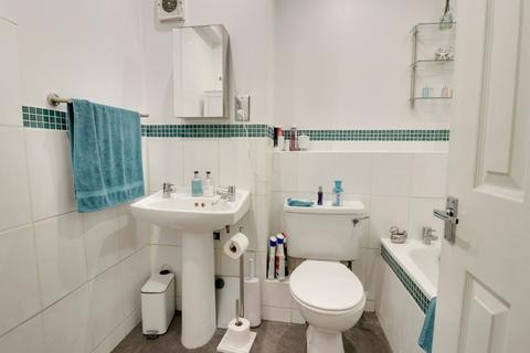 71 The Meadows, Sawbridgeworth, CM21 9RA