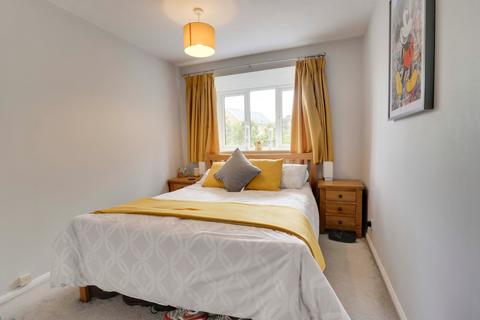71 The Meadows, Sawbridgeworth, CM21 9RA