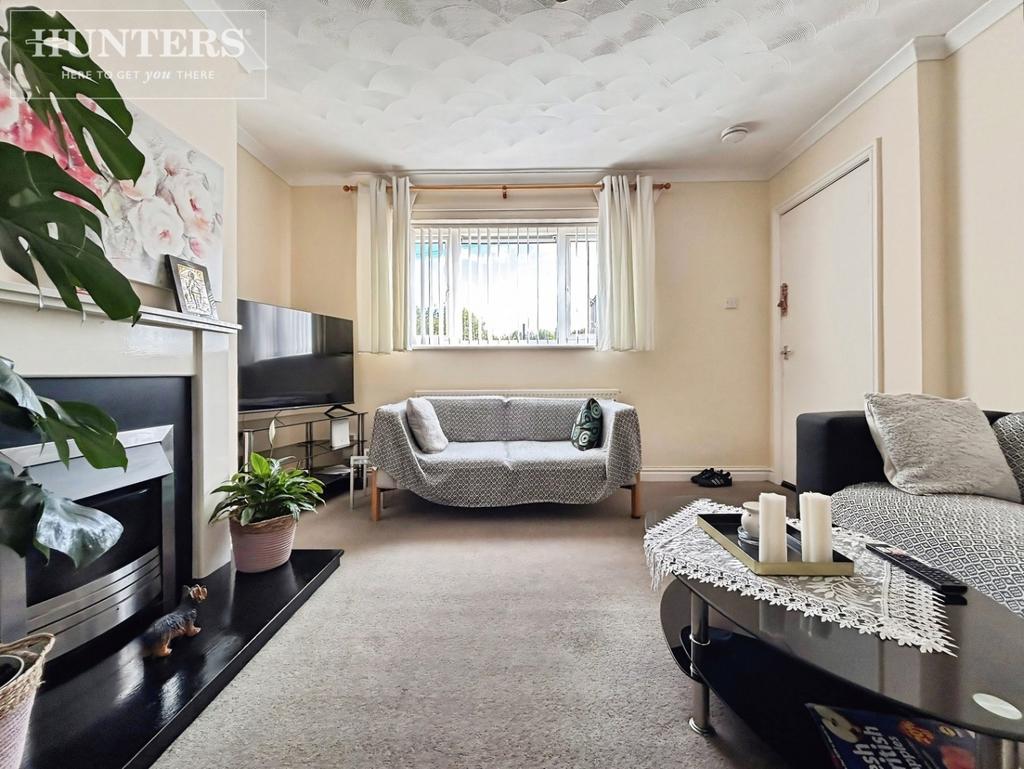 Pbox-living room-339698.JPG