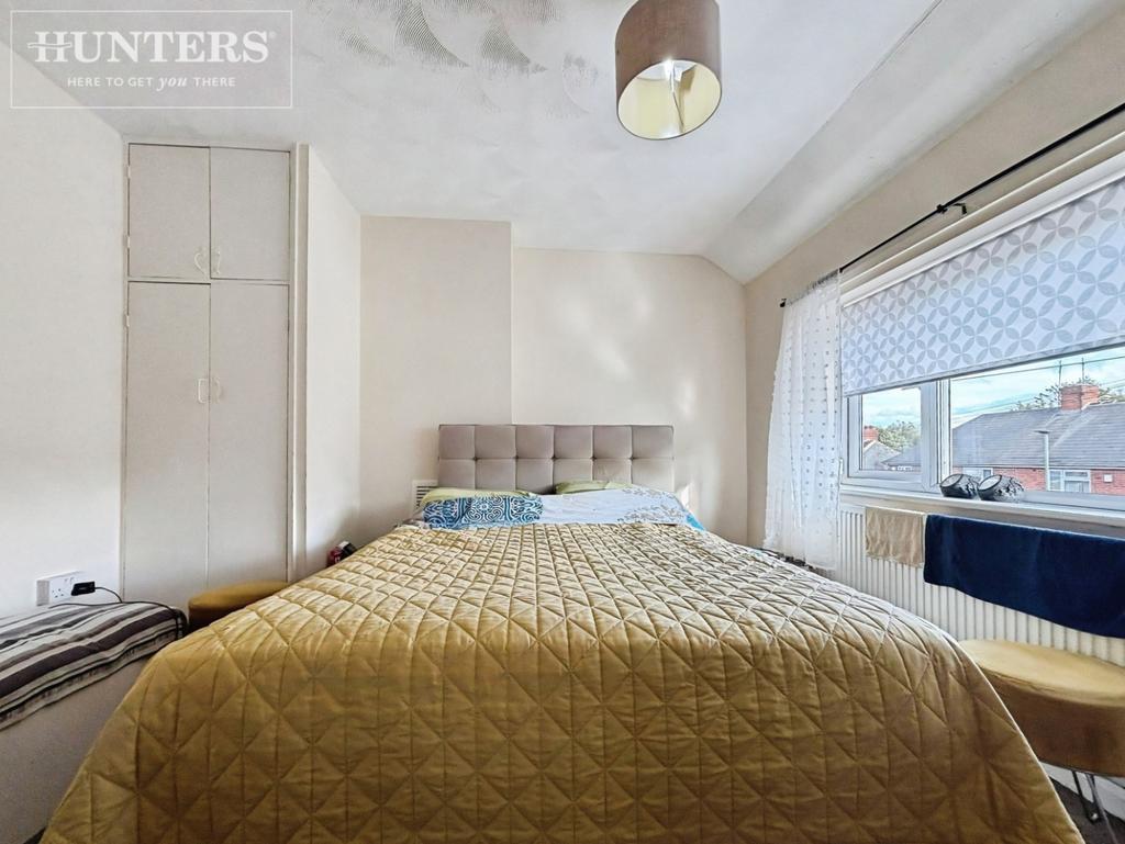 Pbox-bedroom-339698.JPG