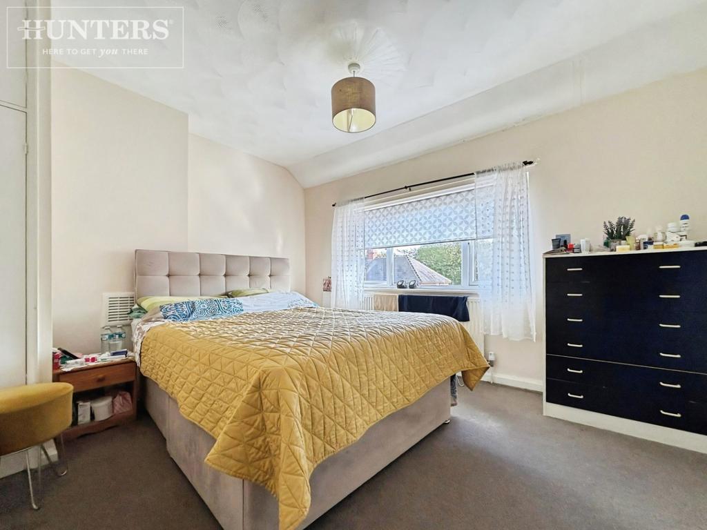 Pbox-bedroom-339698.JPG