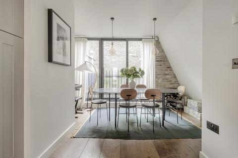 2 bedroom flat for sale, Portobello Road, London, W11