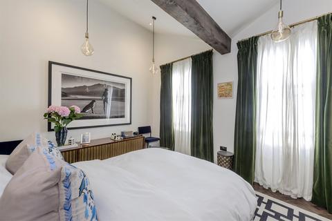 2 bedroom flat for sale, Portobello Road, London, W11