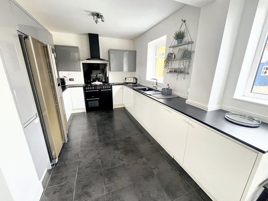 Dining Kitchen