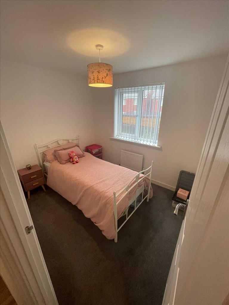 Back bedroom 2 :