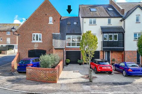 4 bedroom detached house for sale, Bridge Street, Christchurch, BH23