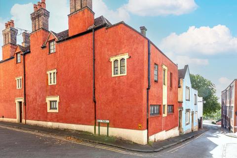 18a Old Park Hill, Bristol, BS2 8BB