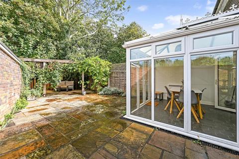 undefined, Daltons Place, Arundel
