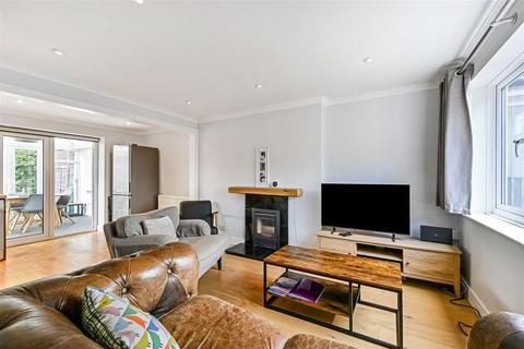 undefined, Daltons Place, Arundel
