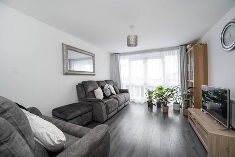 2 bedroom flat for sale, Dowson House, Bower Street, Limehouse, London, E1