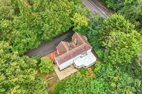 4 bedroom detached house for sale, London Road, Windlesham, Surrey