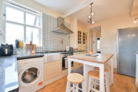 2 bedroom flat for sale, Old Kent Road, Bermondsey, London, SE1