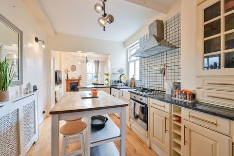 2 bedroom flat for sale, Old Kent Road, Bermondsey, London, SE1