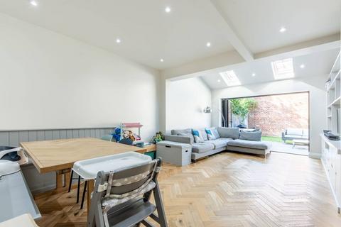 4 bedroom terraced house to rent, Wandle Bank, Wimbledon, London, SW19