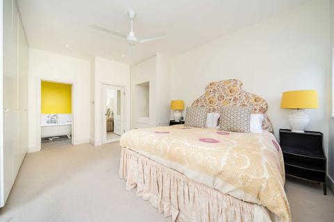 2 bedroom maisonette for sale, Eynham Road, London W12