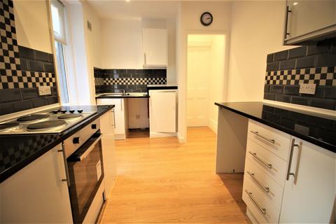 1 bedroom terraced house to rent, Tyldesley Road, Blackpool, FY1