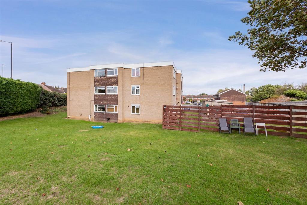 46 Boarlands Close-6.jpg