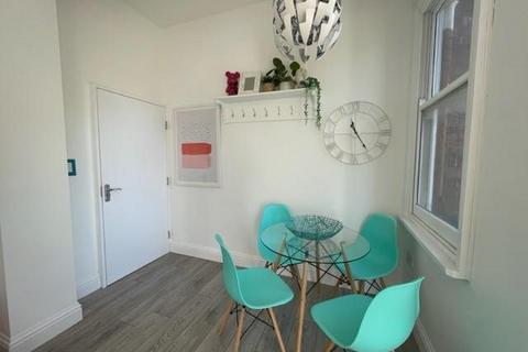 2 bedroom flat for sale, St. James Road, Leicester