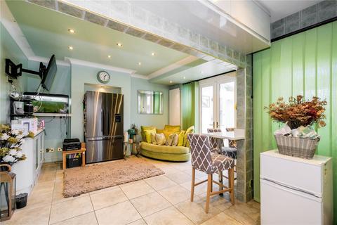 4 bedroom semi-detached house for sale, Whalebone Lane North, Chadwell Heath RM6