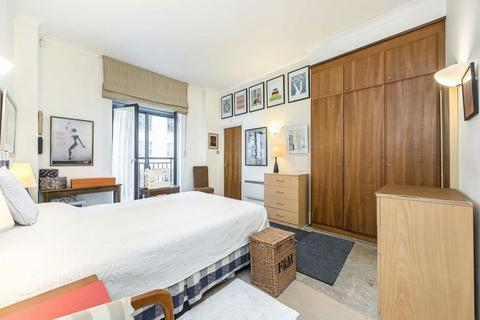 2 bedroom flat for sale, Forum Magnum Square, London SE1
