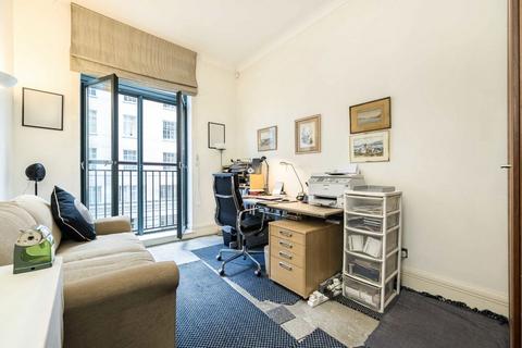 2 bedroom flat for sale, Forum Magnum Square, London SE1