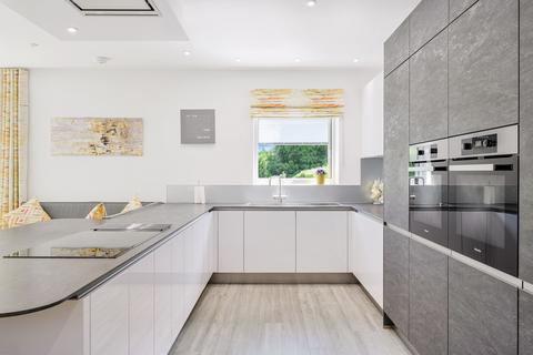 undefined, Raglan Road, Reigate RH2