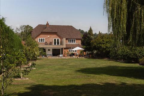 5 bedroom detached house for sale, Manor Road, Reigate