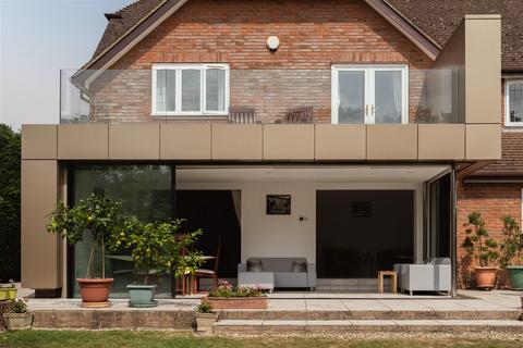 5 bedroom detached house for sale, Manor Road, Reigate