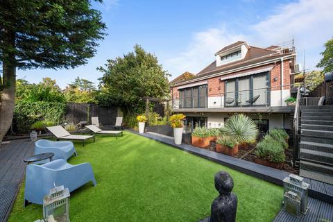 1 bedroom detached house for sale, Golders Hill Gate, Finchley Road, Golders Green, NW11