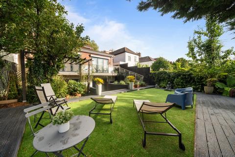 1 bedroom detached house for sale, Golders Hill Gate, Finchley Road, Golders Green, NW11
