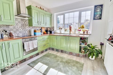 52 Mallin Drive, Edlington, Doncaster, DN12 1HA