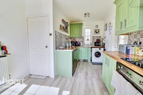 52 Mallin Drive, Edlington, Doncaster, DN12 1HA