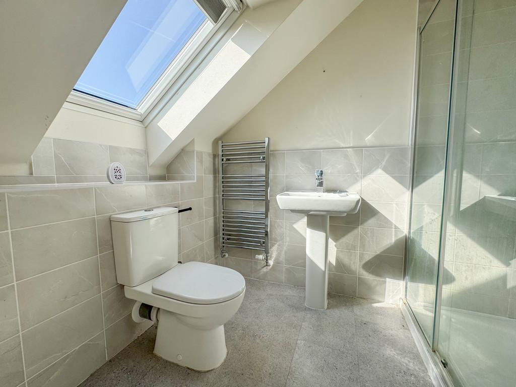 En suite top floor