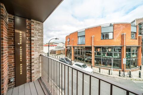3 bedroom flat to rent, Edith Row, London SW6