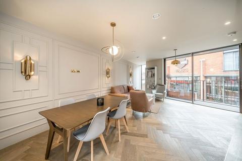 3 bedroom flat to rent, Edith Row, London SW6