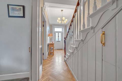 7 Abercromby Road, Castle Douglas, DG7 1AY
