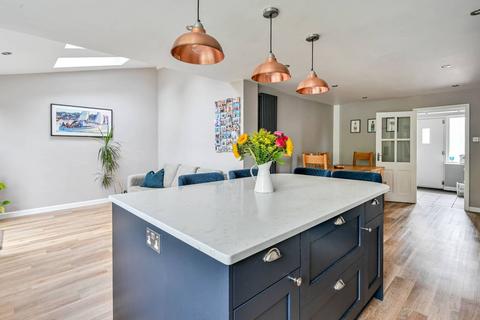 9 Clover Lea, Godalming, GU7 3QQ