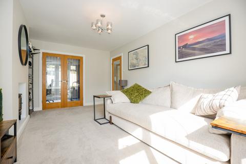 3 bedroom semi-detached house for sale, Gordon Close, Warwickshire CV12