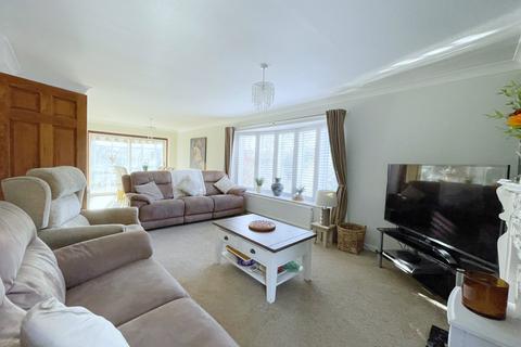 5 bedroom detached house for sale, Rutland Gardens, Gosberton