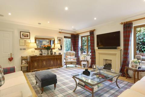 undefined, Pavilion End, Beaconsfield, HP9