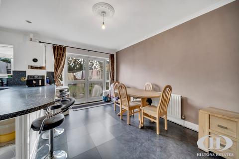 undefined, Greenland Crescent, Southall