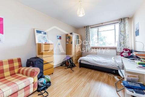 5 bedroom apartment to rent, Cruikshank Street, King's Cross, London