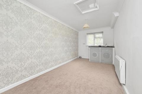 undefined, Hornes Field Court, Fleet GU52