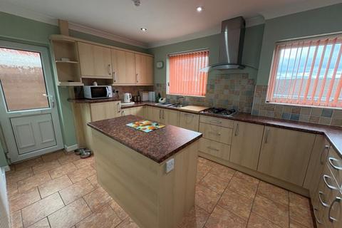 2 bedroom semi-detached bungalow for sale, The Ridgeway, Burntwood