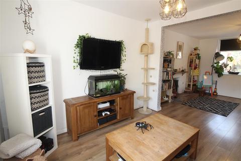 undefined, Glen View, Newport NP11