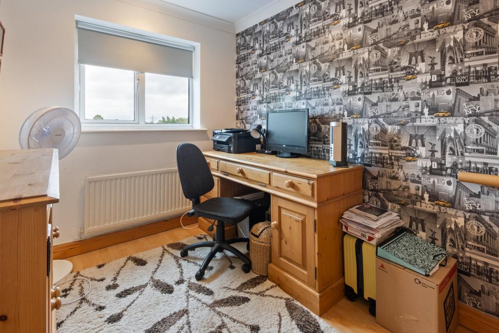 Bedroom/Office