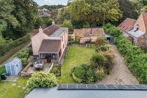 4 bedroom cottage for sale, Fulletby, Horncastle, Lincs, LN9 6JY