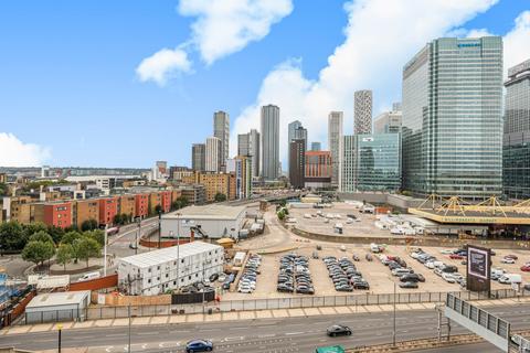 1 bedroom flat to rent, Roosevelt Tower, Williamsburg Tower, London