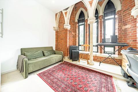 2 bedroom flat for sale, Lynton Road, London SE1